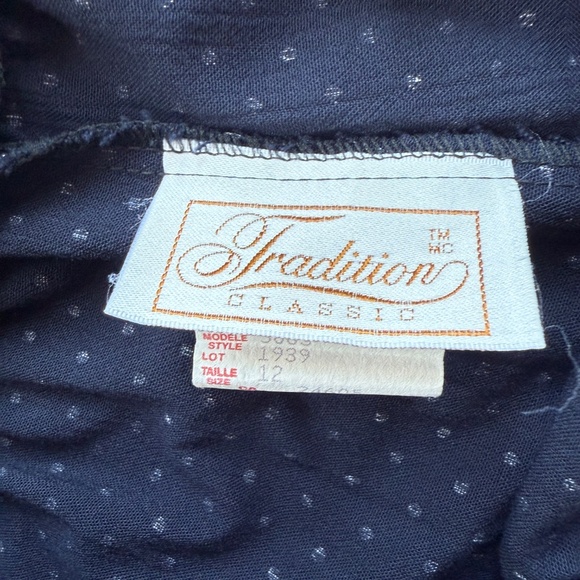 Fabulous Vintage 90s Navy and White Polka Dot Shorts - Picture 7 of 7